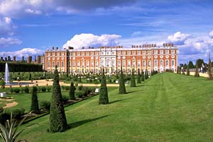 Hampton Court gardens